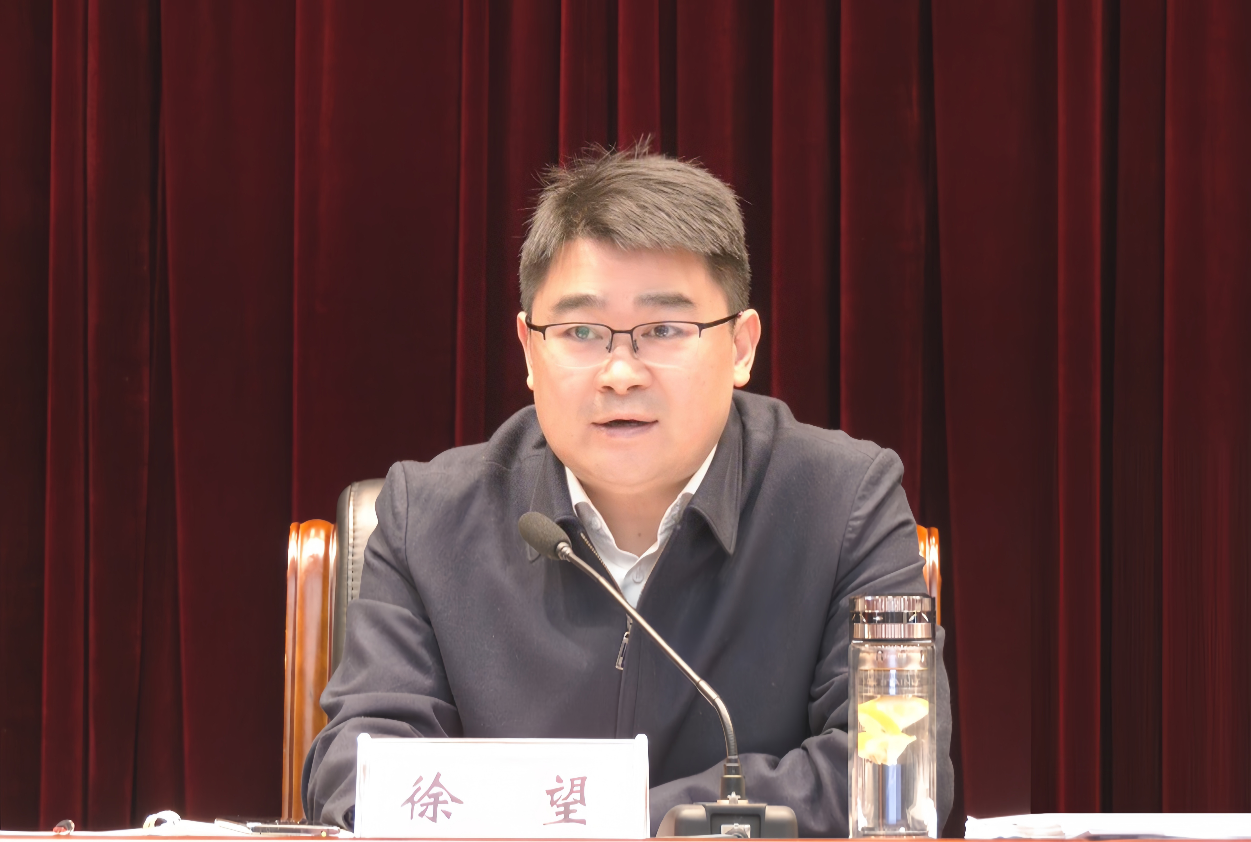 正在上传...